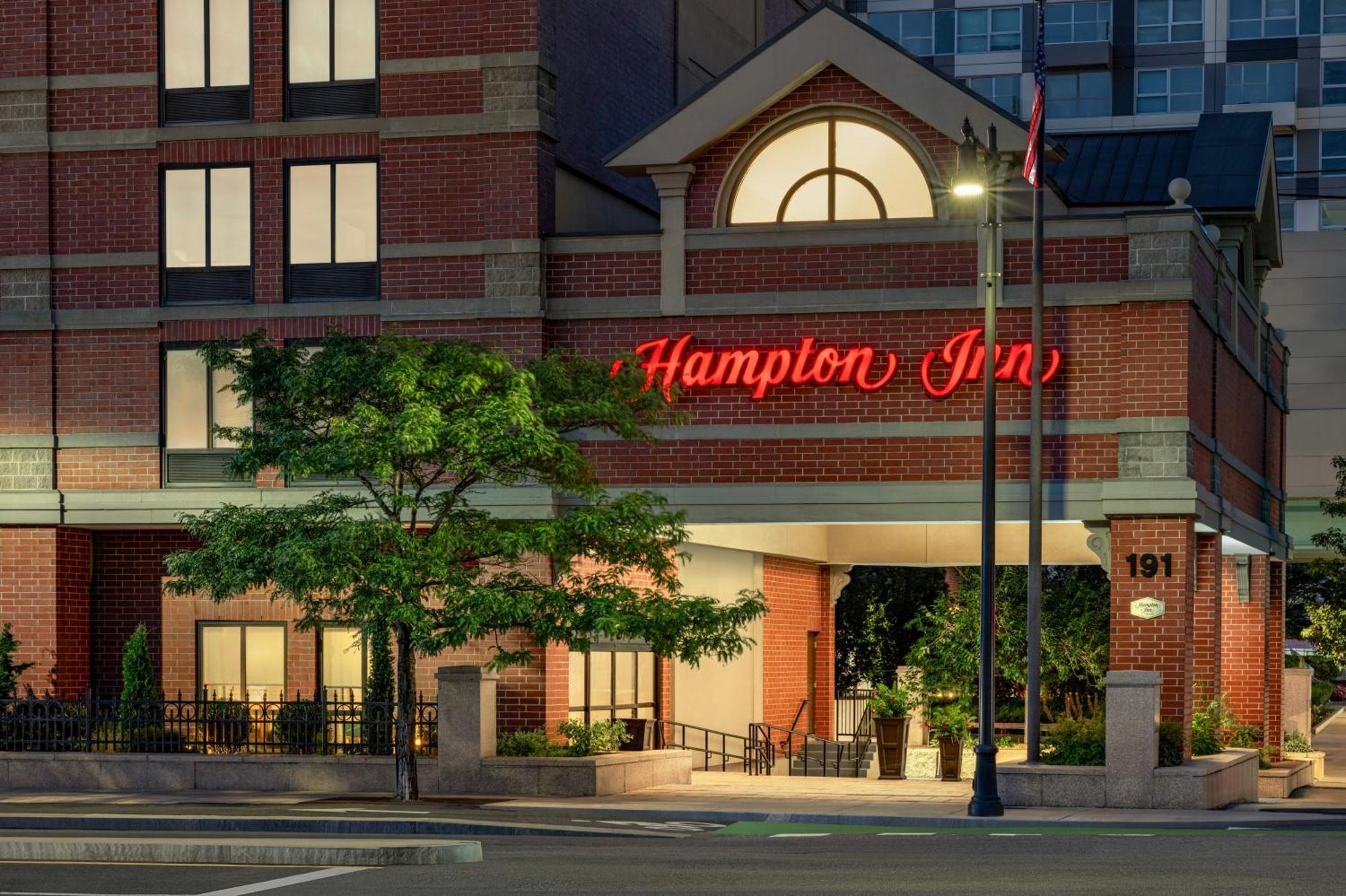 Hampton Inn By Hilton Boston/Кембридж Екстер'єр фото