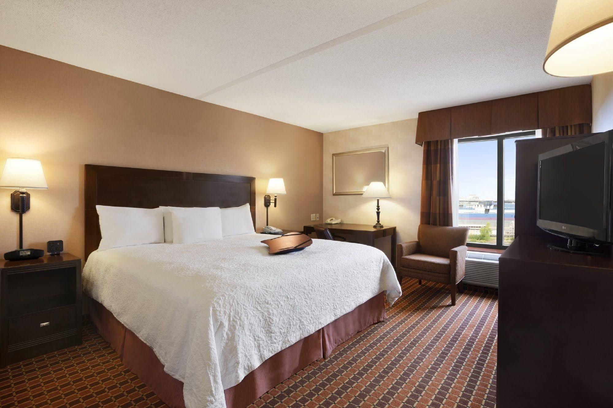 Hampton Inn By Hilton Boston/Кембридж Екстер'єр фото